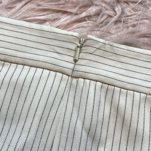 Mason by Michelle Mason Cut Out Pinstripe Mini Skirt sz 4 - Picture 8 of 9